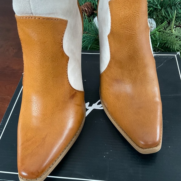 Qupid Slay Nude and Camel Western Bootie 8 - Picture 6 of 8